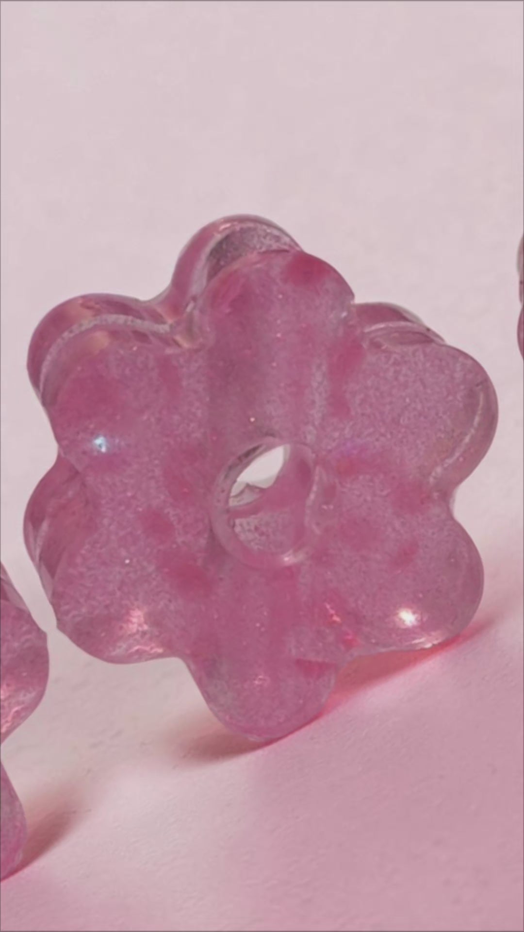 Glow-in-the-Dark Flower Straw Topper – Pink Floral Tumbler Accessory