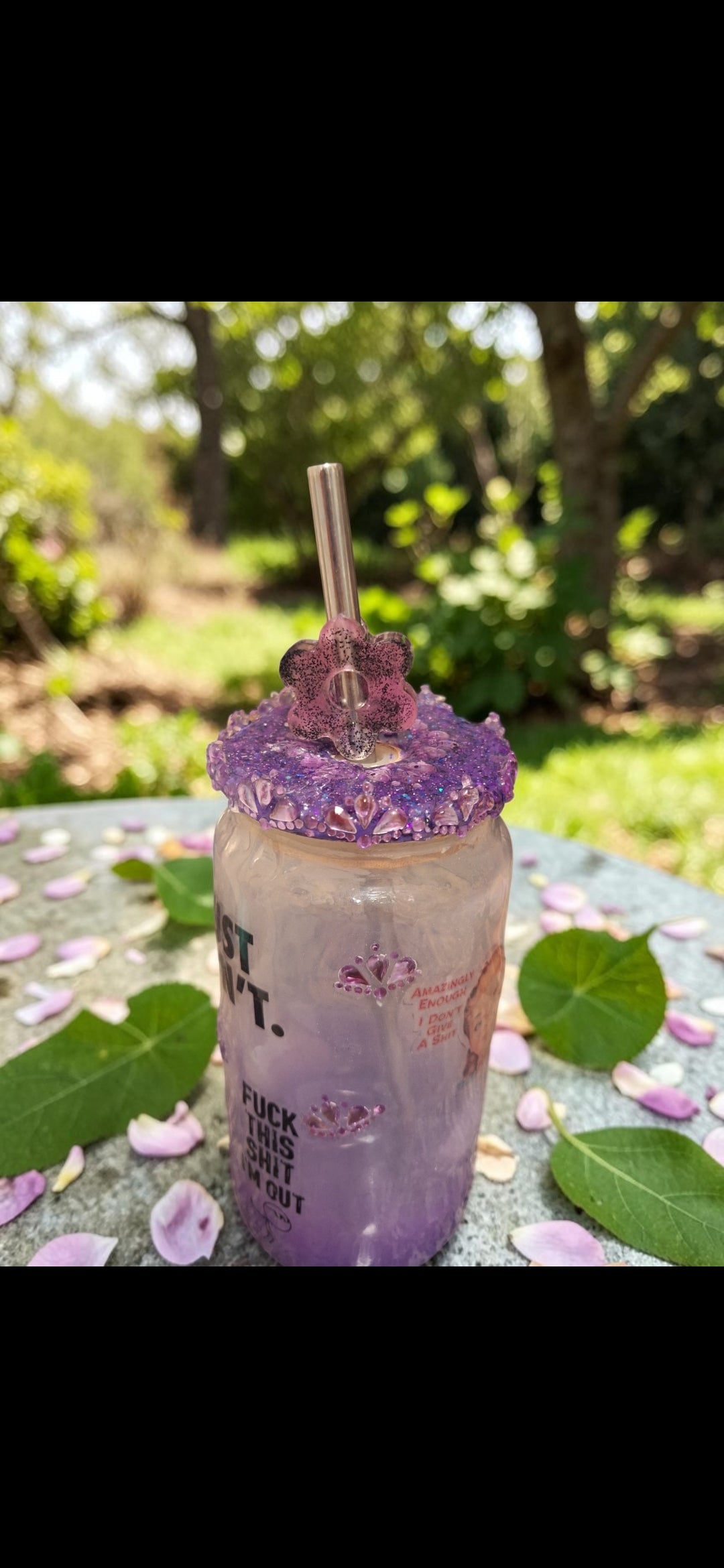 🌸 Glow-in-the-Dark Flower Straw Topper – Iridescent Glitter Finish